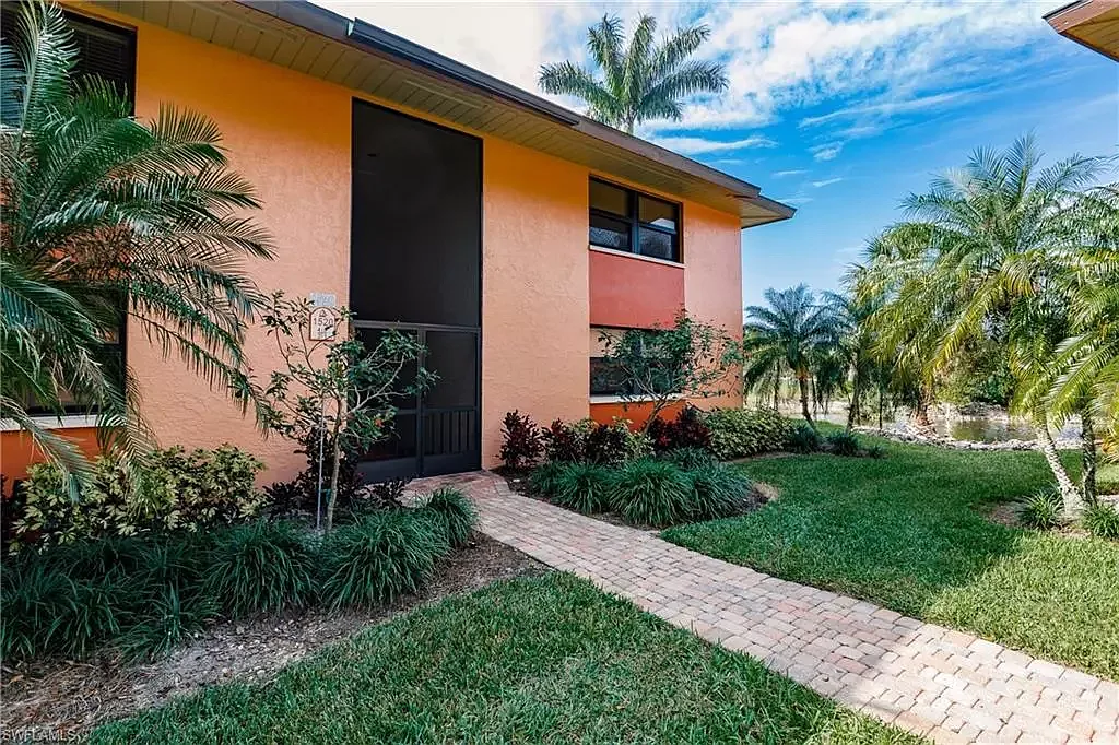 2 bed, 966 sqft, $2,550 — Photo 4