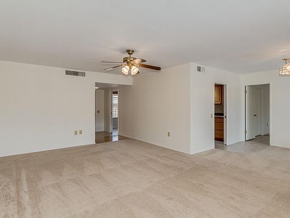 4th image of 15634 N Bowling Green Dr