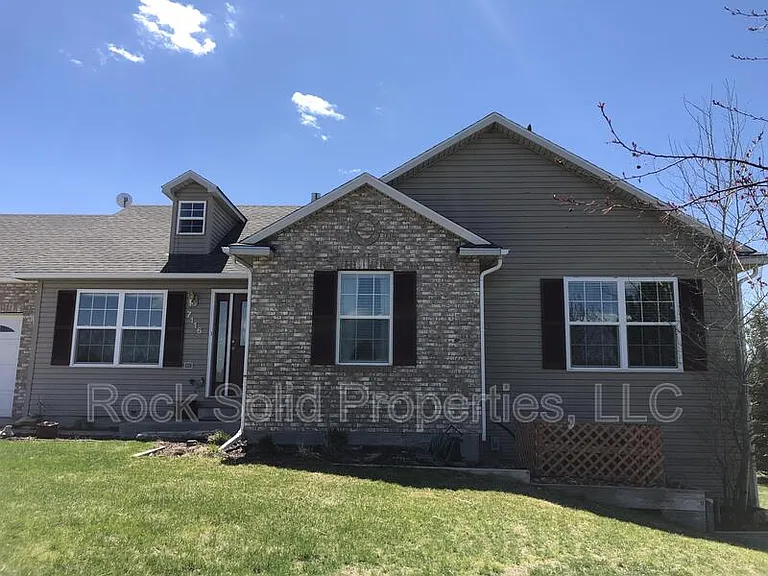 7116 Aztec Dr — Photo 2