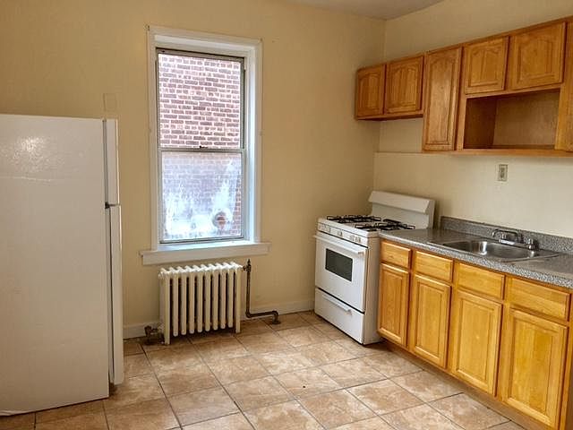 1st image of 115 Halsted St APT 304A