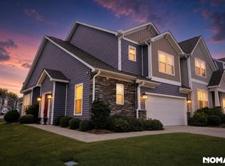 201 Sprucewood Ct, Taylors, SC 29687