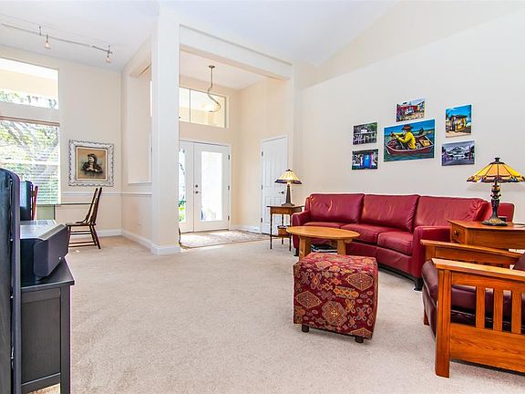 3rd image of 726 Aldenwood Trl