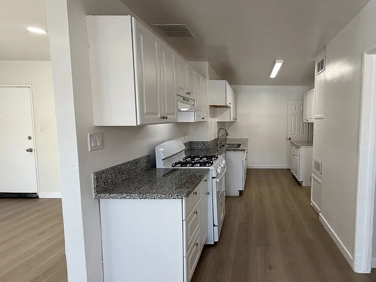 7339 Woodman Ave #1 — Photo 2