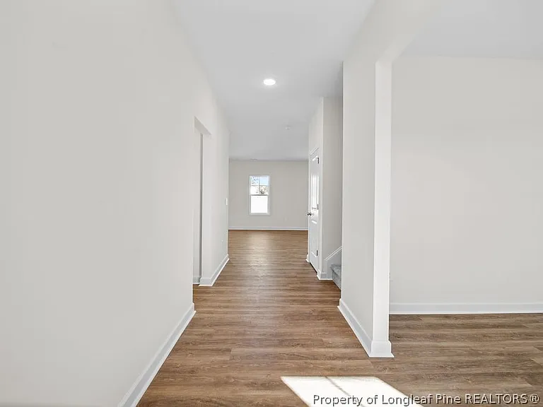 544 Ashley Heights Dr — Photo 2