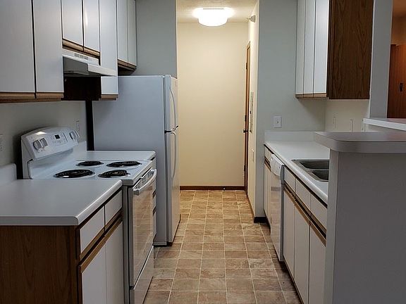 5th image of 12104 Stonegate Dr APT 101
