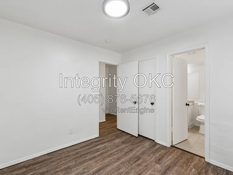 8514 Candlewood Dr — Photo 15