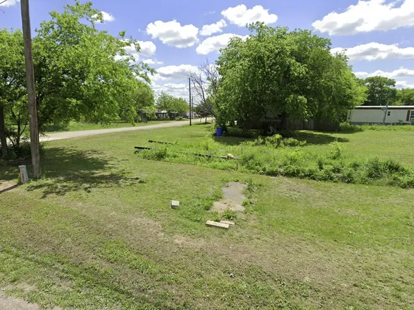202 Carver St, Alvarado, TX 76009