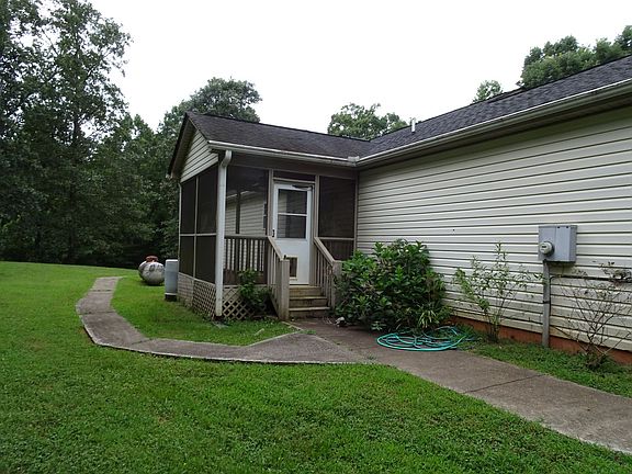 3rd image of 109 W Pinewood Dr