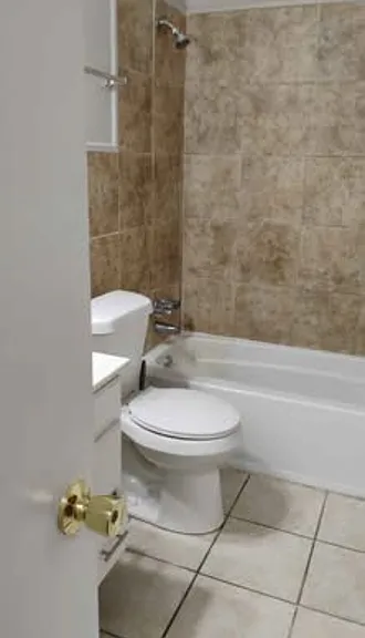 3920 Voltaire Ave — Photo 3