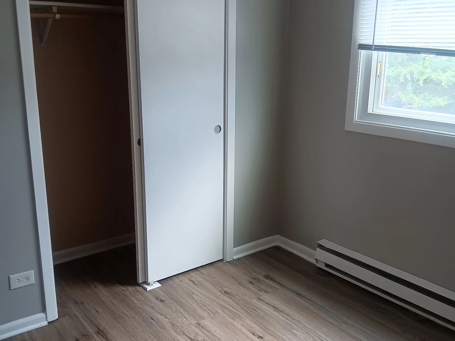 2 bed, 875 sqft, $1,350 — Photo 4