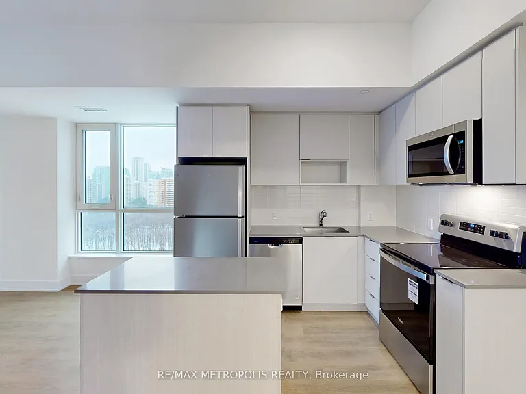204 Burnhamthorpe Rd E #1602 — Photo 7