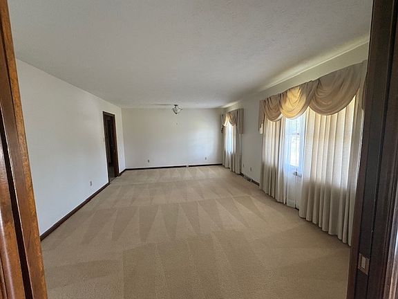 2nd image of 5809 Holston Dr