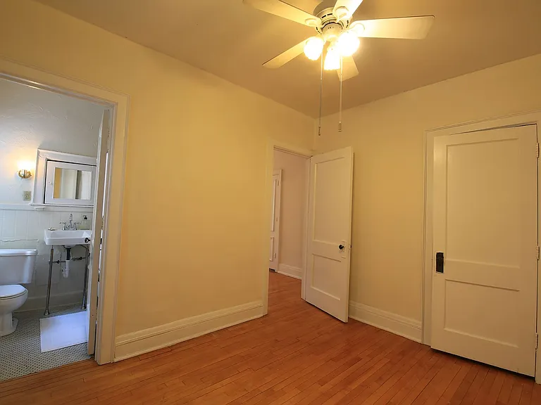 1810-1812 Bryant Ave S — Photo 5