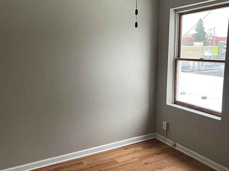 105 Grand St #2 — Photo 5