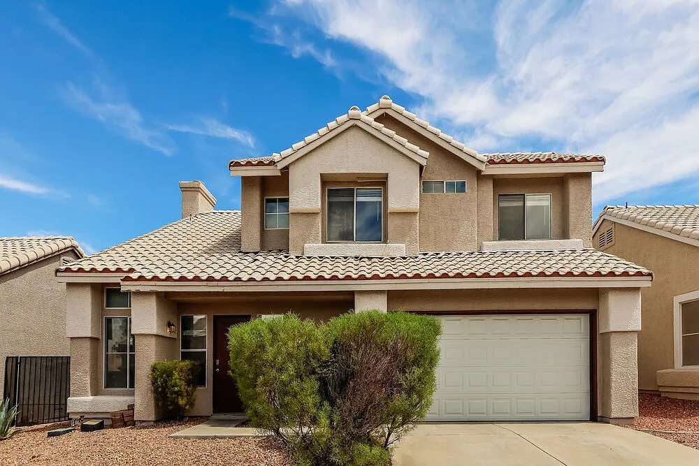 3 bed, 2.5 bath, 1603 sqft, $2,270 — Photo 1