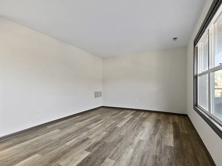 2301 Primrose Dr #9B — Photo 17