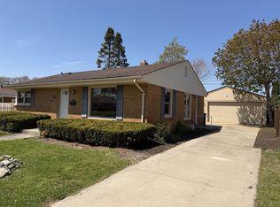 1010 Shorecrest DRIVE, Racine, WI 53402