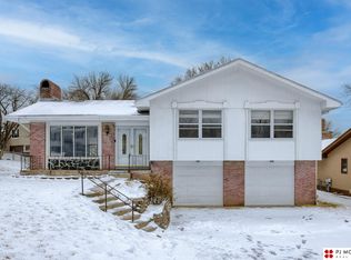9421 Jaynes St, Omaha, NE 68134