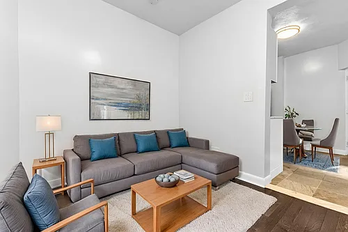 115 Perry St #1C Photo 1