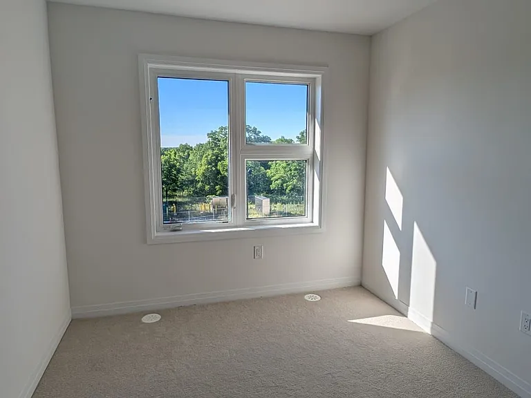 660 Colborne St W #30 — Photo 10