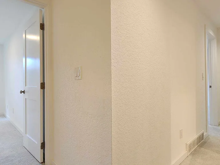 2417 Sahalee Dr W — Photo 19