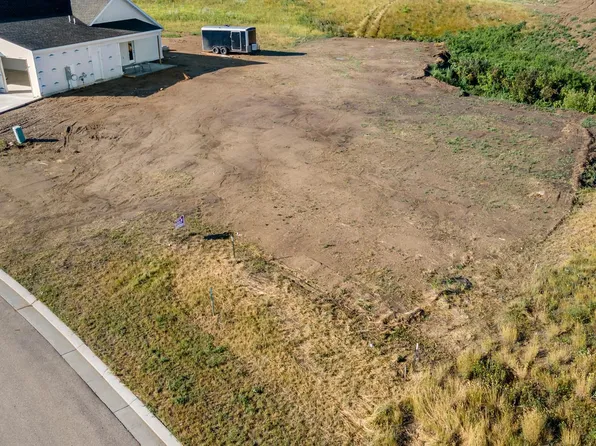 9 Ridgeview Ct, Burlington, ND 58722