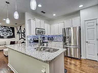 7019 Coldwater Dr — Photo 11