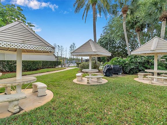 5th image of 2479 Bay Berry Dr