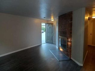 1925 NE Paulson Rd #B, Poulsbo, WA 98370