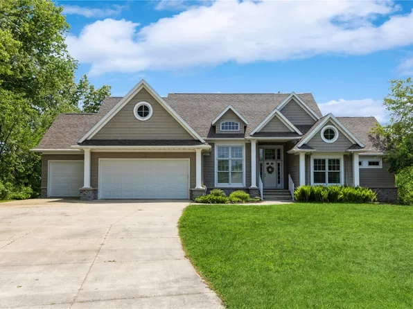 2509 Westwind Ln, Cedar Rapids, IA 52411