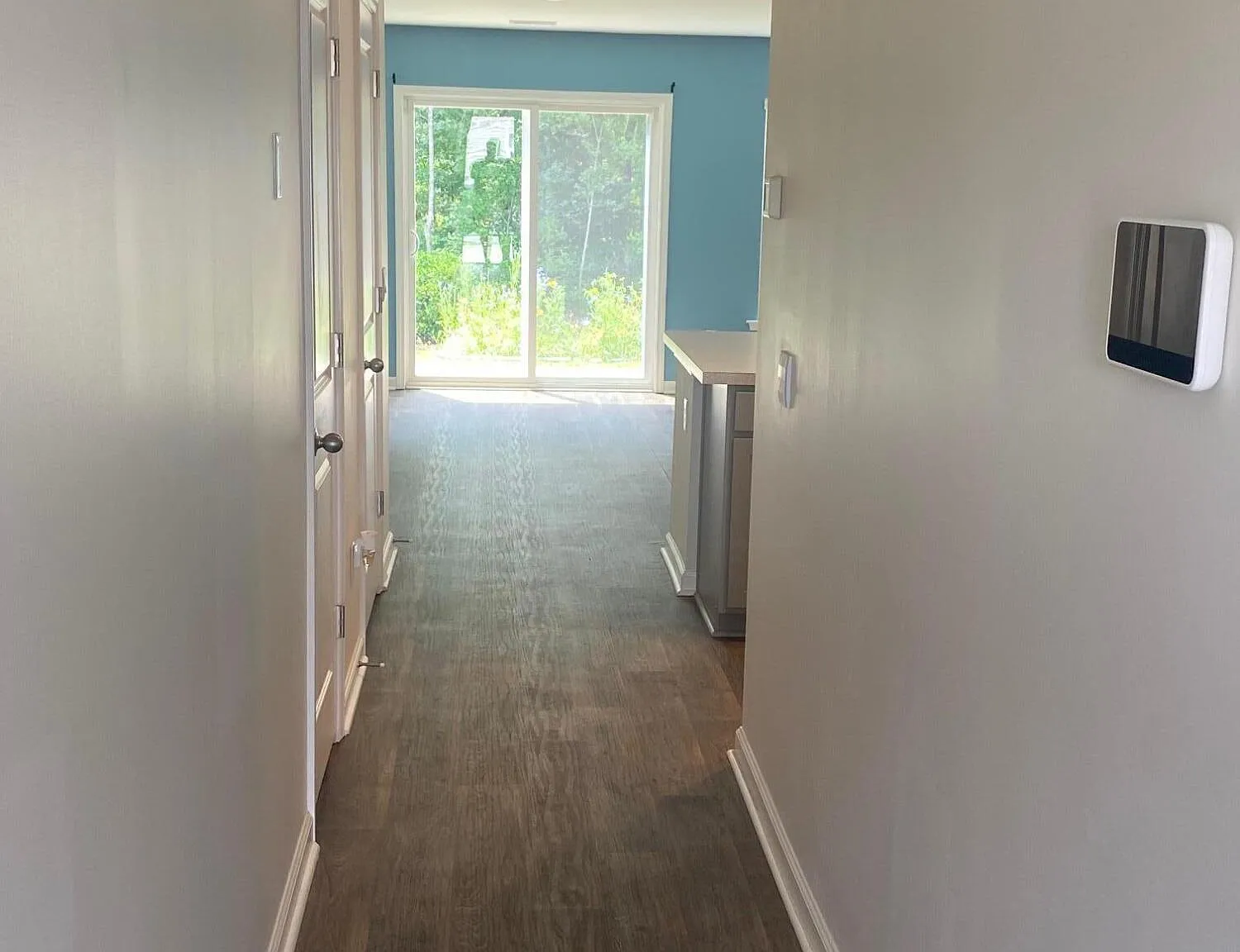 3 bed, 2.5 bath, 1584 sqft, $2,150 — Photo 3