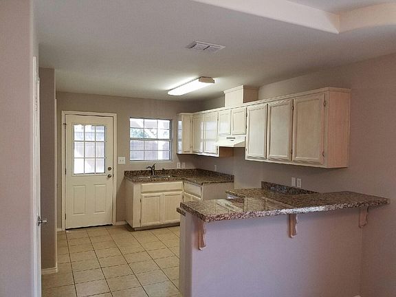 2nd image of 3417 Sandie Ln