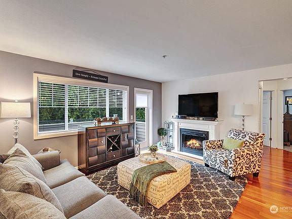 2nd image of 13422 97th Avenue E #302