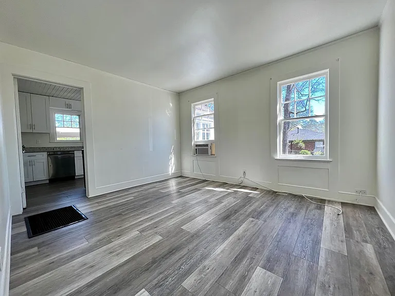 2998 Memorial Dr SE — Photo 12