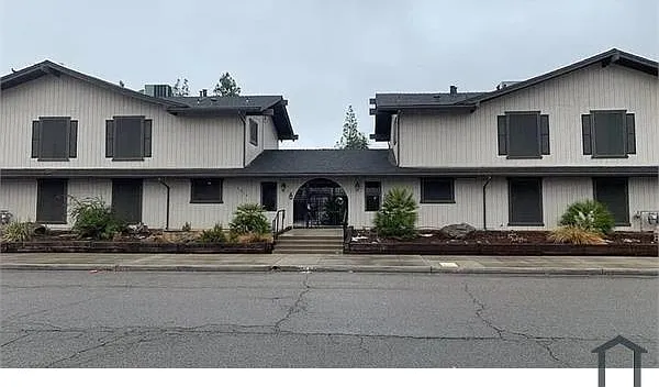 1414 W Swift Ave #105