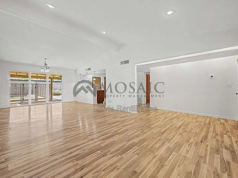 3333 E Medlock Dr — Photo 10
