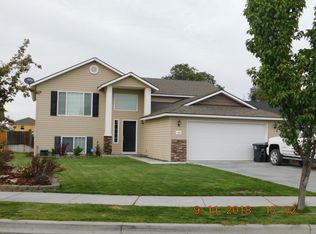 1102 W Luta St, Moses Lake, WA 98837