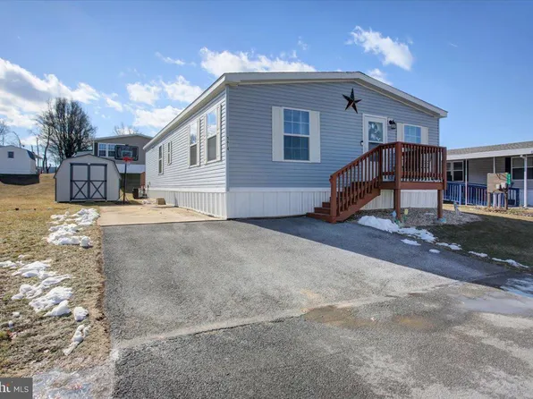 5614 Classic Ct, Fayetteville, PA 17222