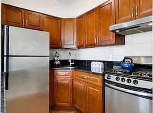 1435 33rd Rd #2, Astoria, NY 11106