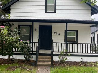 919 G St, Springfield, OR 97477