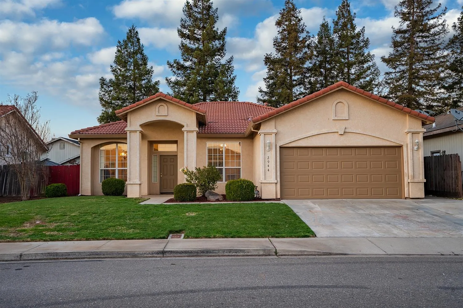 2944 Autumn Dr photo 1