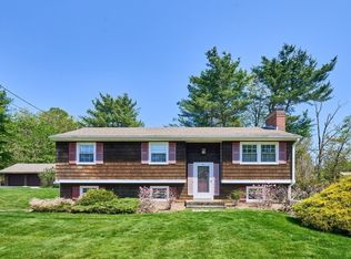 841 Dennison Dr, Southbridge, MA 01550