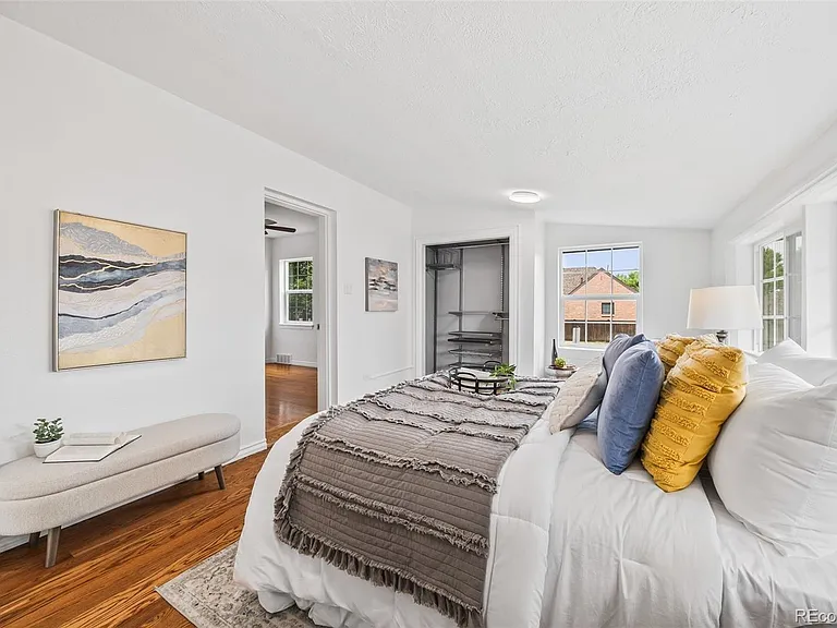 2290 Jasmine St — Photo 15