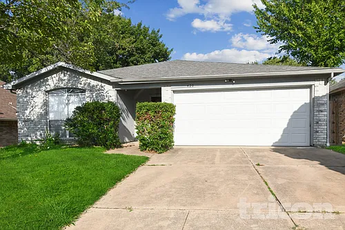 420 Deauville Dr Photo 1