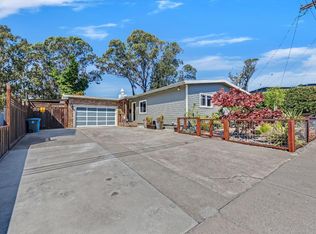 1355 Crespi Dr, Pacifica, CA 94044