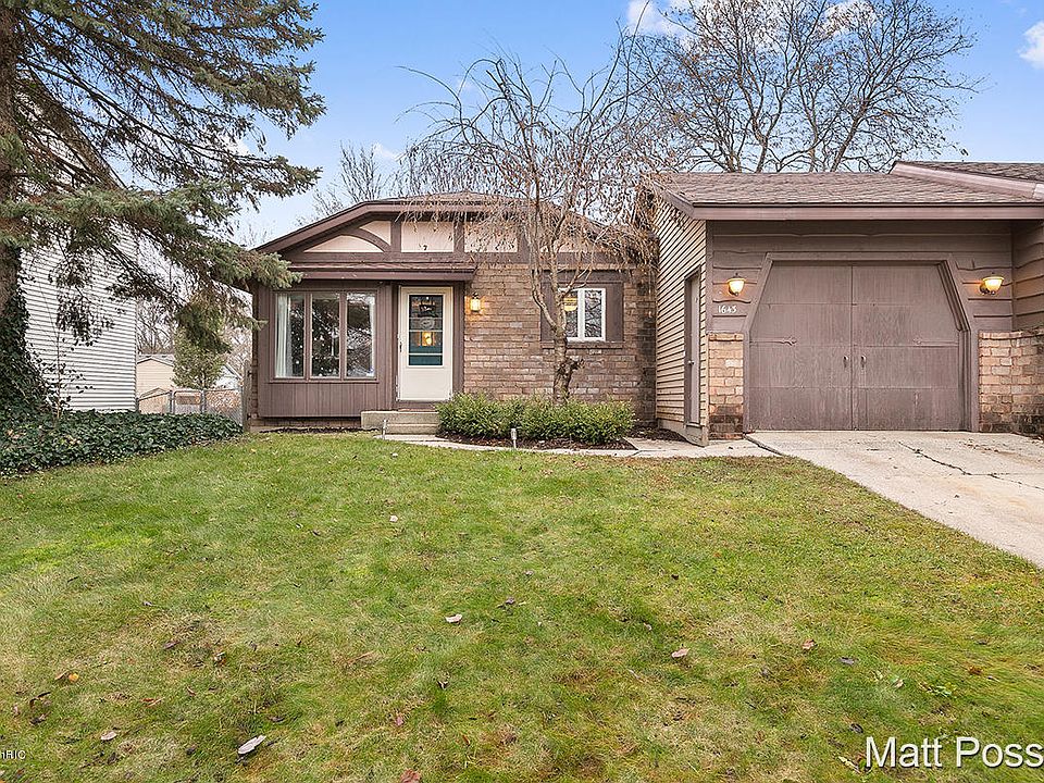 1st image of 1643 Diamond Ct NE