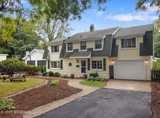 149 S Calumet Ave, Aurora, IL 60506