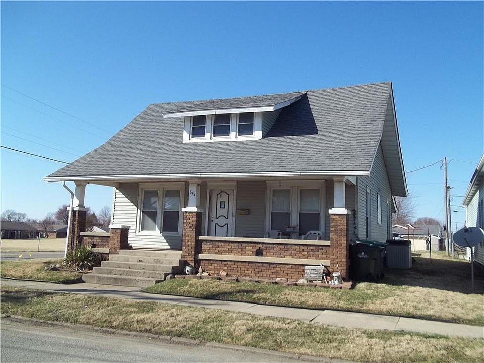 1st image of 644 W North St