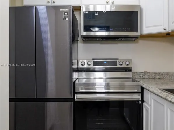 2935 NE 163rd St APT 4T, North Miami Beach, FL 33160