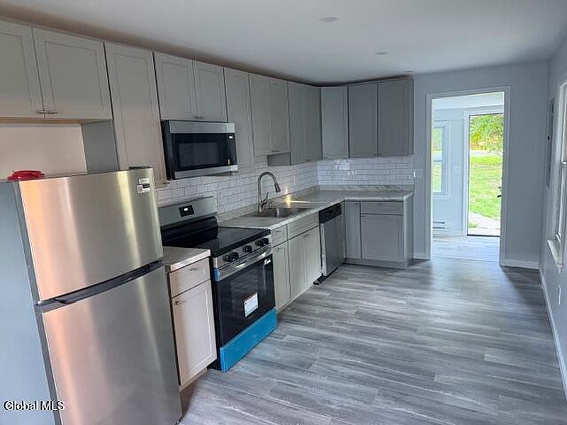5th image of 205 Tampa Avenue
